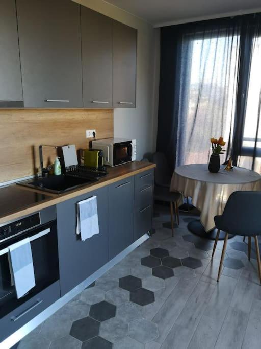 Apartment Opalchenska / Pirotska 소피아 외부 사진